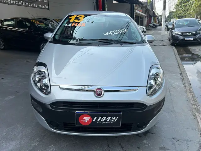 Carro Fiat Punto 2013 Attractive 1.4 (Flex)