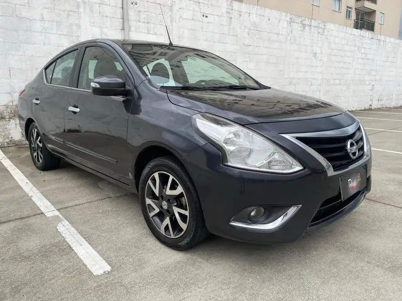 Nissan Versa 1.6 16V SV (Flex)