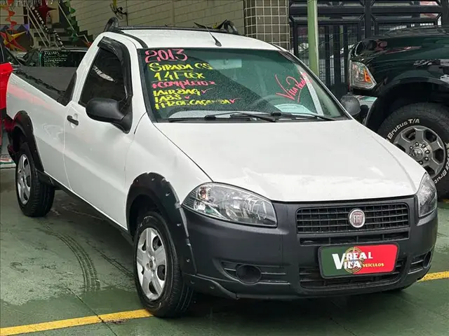 Carro Fiat Strada 2013 Working 1.4 (Flex)