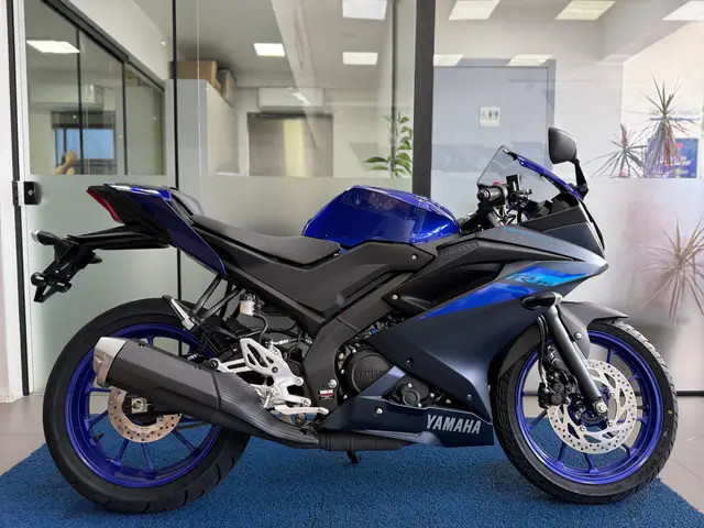 Moto Yamaha YZF R15 2025 ABS