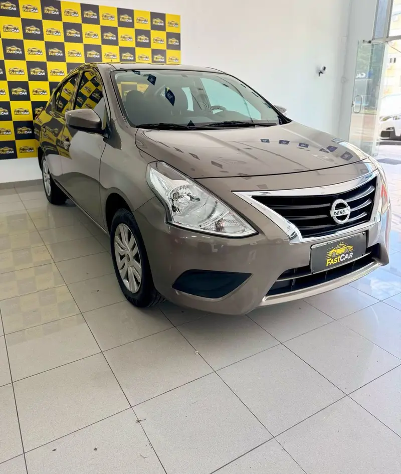 Nissan Versa 1.0 12V (Flex)