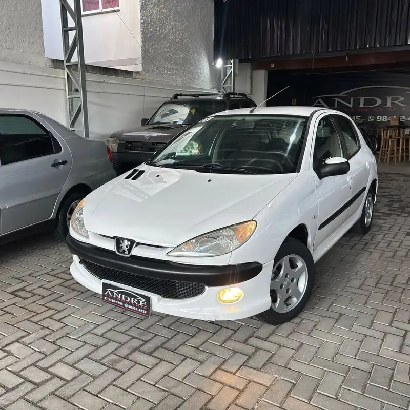 Peugeot 206 Hatch. Presence 1.4 8V (flex)