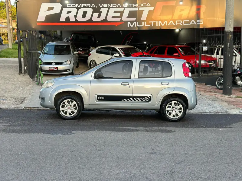 Fiat Uno Vivace College 1.0 8V (Flex) 4p