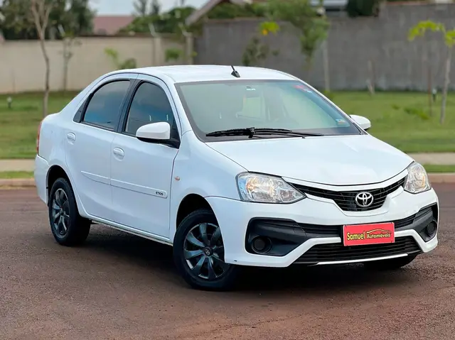 Carro Toyota Etios Sedan 2018 XS 1.5 (Aut) (Flex)