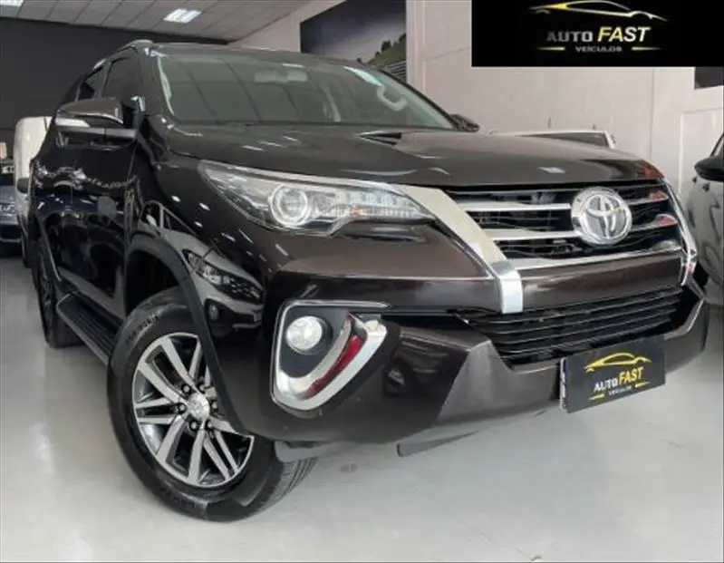 Toyota SW4 2.8 TDI SRX 7L 4x4 (Aut)