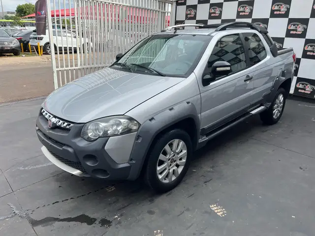 Carro Fiat Strada 2015 Adv.1.8 16V Dualogic Flex CD