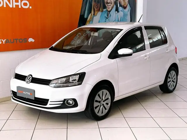 Carro Volkswagen Fox 2015 Trendline 1.0 TEC (Flex)