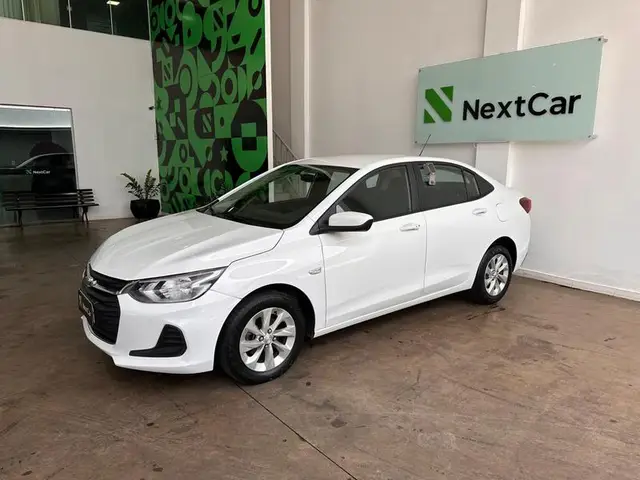 Carro Chevrolet Onix Plus 2022 1.0 LT (Flex)