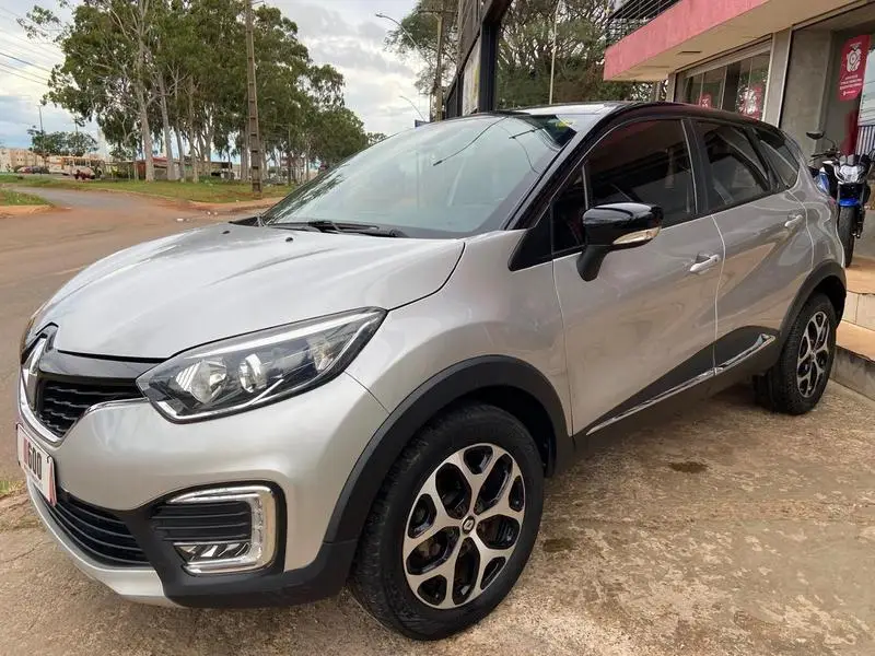 Renault Captur Intense 1.6 16v SCe CVT (Flex)