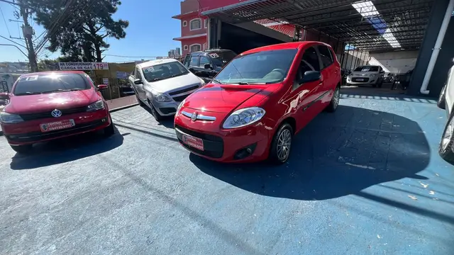Carro Fiat Palio 2013 Attractive 1.4 8V (Flex)