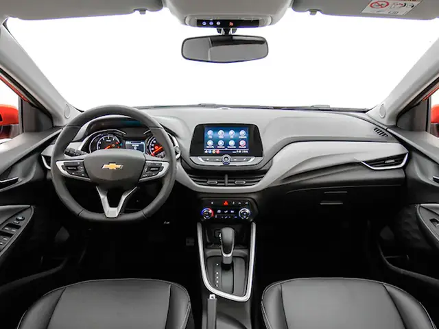 Carro Chevrolet Onix Plus 2025 Premier 1.0 Turbo (Aut.)