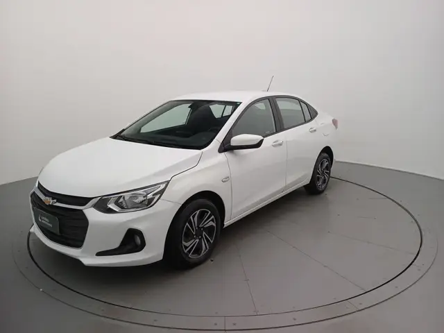 Carro Chevrolet Onix Plus 2024 LT 1.0