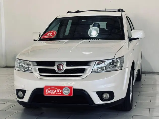 Carro Fiat Freemont 2014 2.4 16V Precision (Aut)