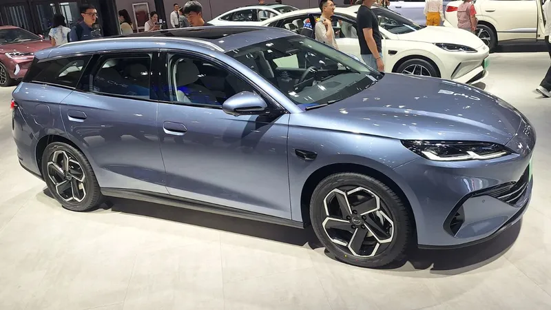 BYD Seal 06 Wagon: 17 fotos exclusivas da perua híbrida