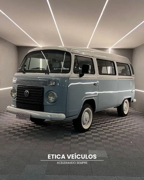 Carro Volkswagen Kombi 2014 1.4 Last Edition (Flex)