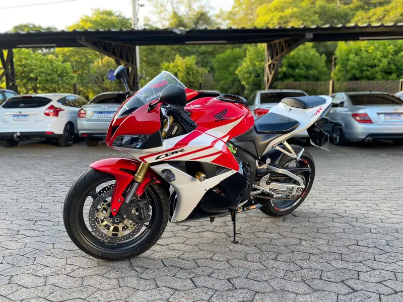 Honda CBR 600 RR (Standard)