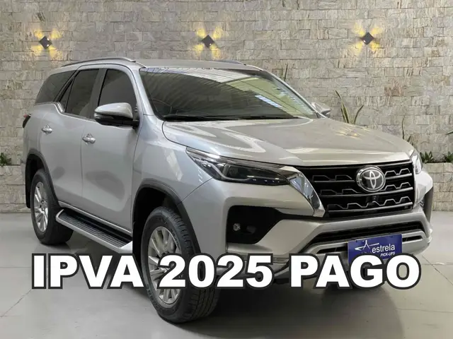 Carro Toyota Hilux SW4 2023 SRX 2.8 turbodiesel 7L 4x4 (Aut)