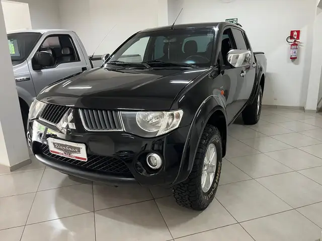 Carro Mitsubishi L200 Triton Sport 2009 L 200 Triton HPE 4x4 3.2 (aut) (CD)