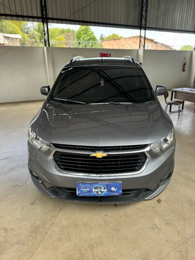 Carro Chevrolet Spin 2023 Premier 1.8 (Aut.)