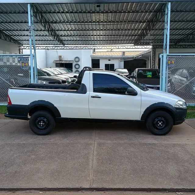 Carro Fiat Strada 2013 Working 1.4 (Flex)