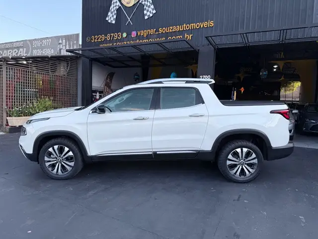 Carro Fiat Toro 2022 Volcano 2.0 TDI 4x4 (Aut)