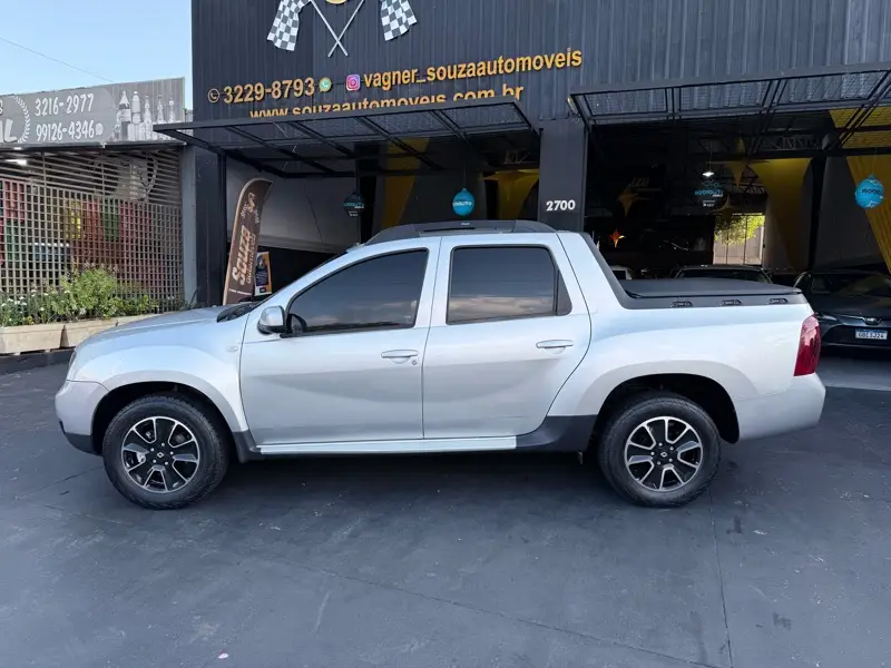 Renault Duster Oroch 1.6 16V SCe Express (Flex)