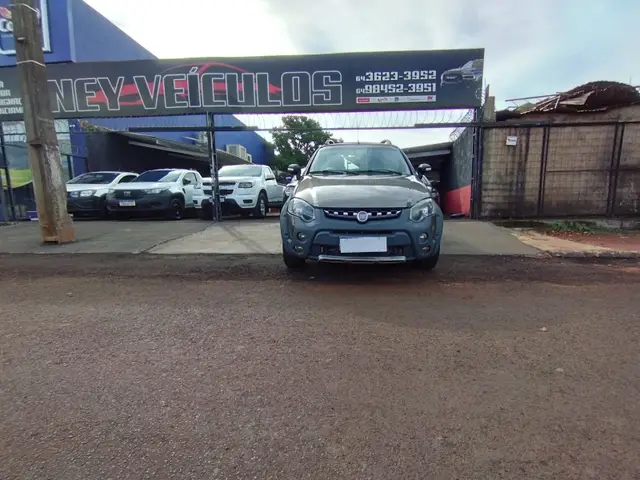 Carro Fiat Strada 2013 Adventure 1.8 16V Dualogic (Flex) (Cabine Dupla)