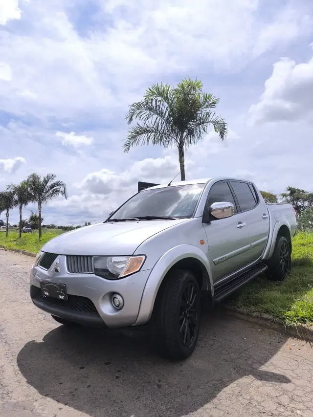 Carro Mitsubishi L200 Triton Sport 2008 L 200 Triton HPE 4x4 3.5 (cab. dupla) (aut)