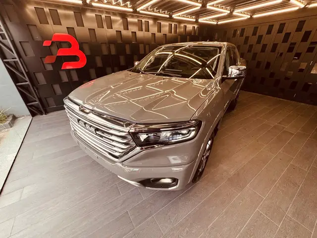 Carro RAM Rampage 2025 Laramie 2.0 Turbo