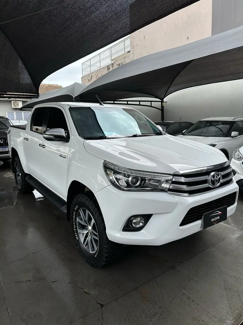 Toyota Hilux 2.8 TDI SRX CD 4x4 (Aut)