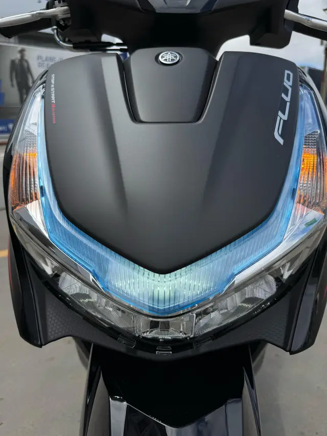 Carro Yamaha Fluo 2026 Hybrid Connected