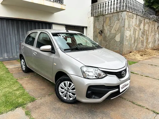 Carro Toyota Etios 2018 X 1.3 (Flex)