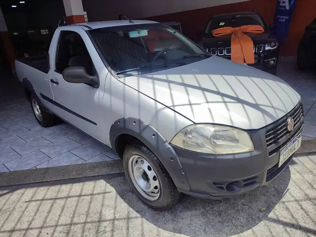 Carro Fiat Strada 2013 Working 1.4 (Flex)