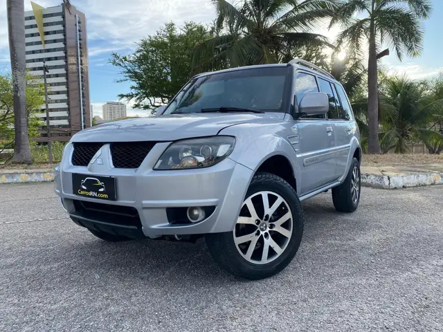 Carro Mitsubishi Pajero TR4 2012 2.0 16V 4X4 (Flex)