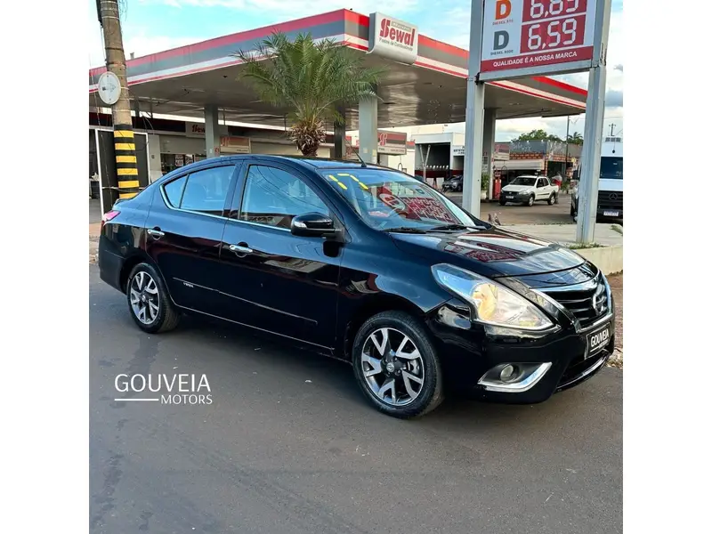 Nissan Versa 1.6 16V Unique CVT (Flex)
