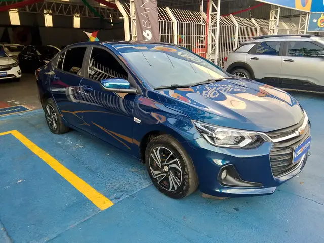Carro Chevrolet Onix Plus 2024 LT 1.0
