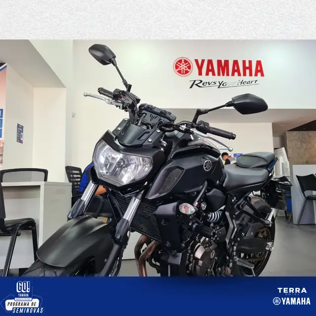 Carro Yamaha MT-07 2025 ABS