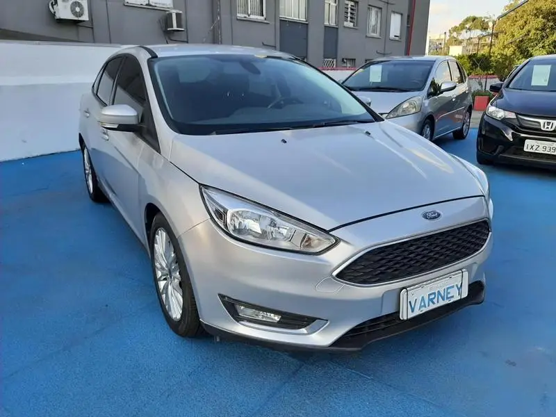 Ford Focus Sedan SE 2.0 PowerShift