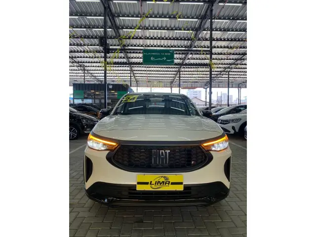 Carro Fiat Fastback 2024 Turbo 200