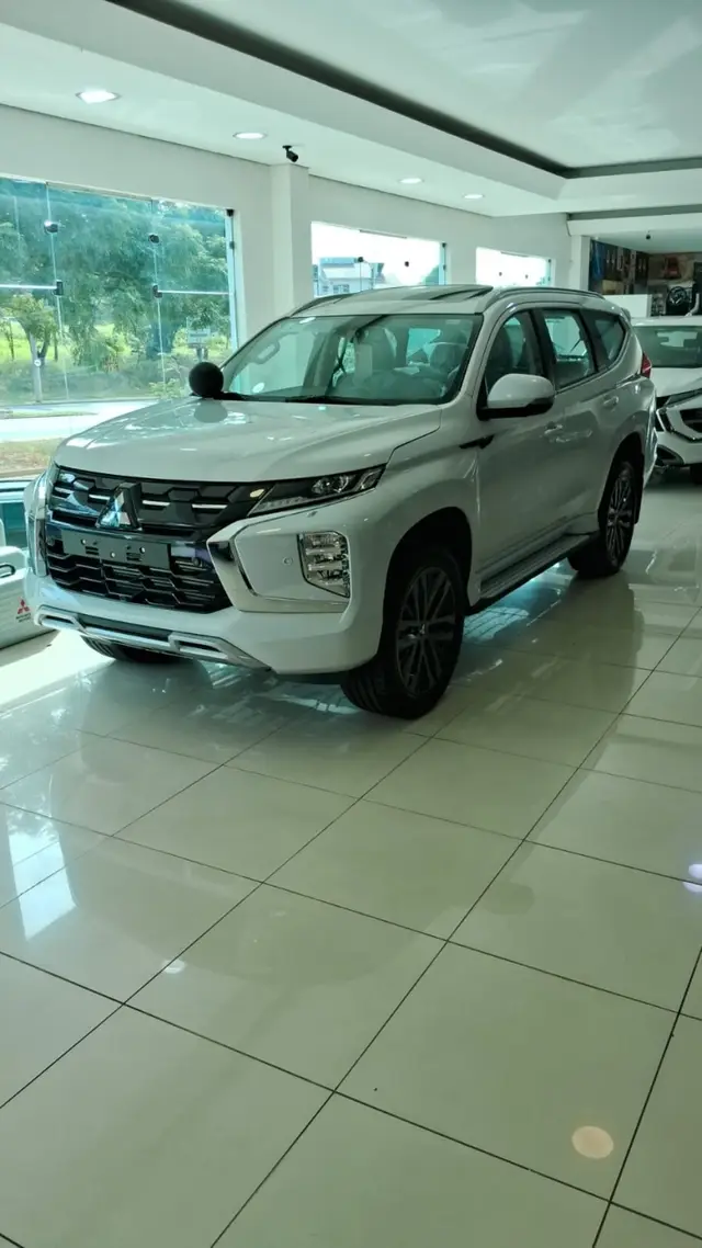 Carro Mitsubishi Pajero Sport 2025 Legend 2.4