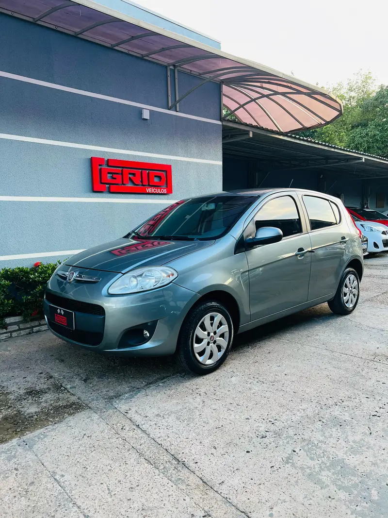 Fiat Palio Attractive 1.0 8V (Flex)