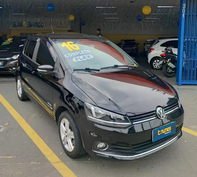 Carro Volkswagen Fox 2016 1.6 16v MSI Highline (Flex)