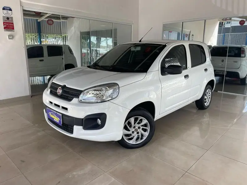 Fiat Uno Attractive 1.0 (Flex) 4p