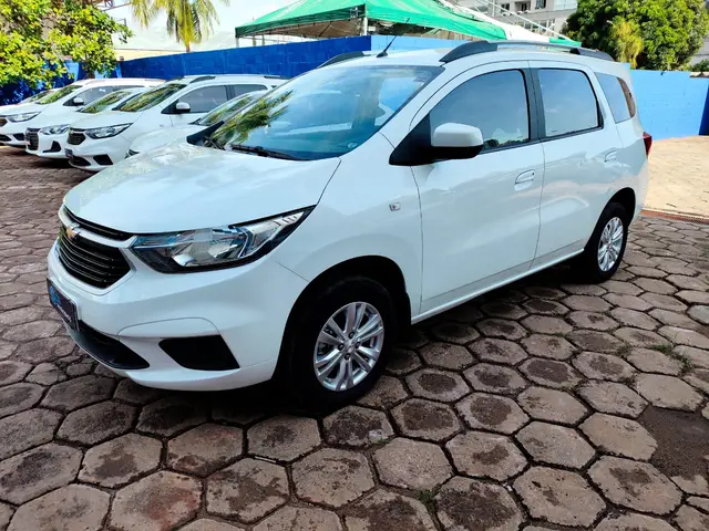 Carro Chevrolet Spin 2024 LT 1.8