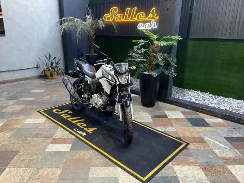 Yamaha YBR 125i Factor UBS