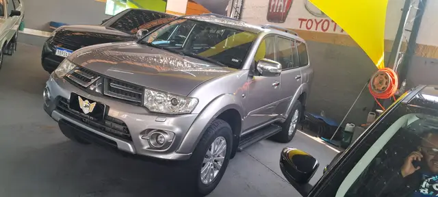 Carro Mitsubishi Pajero Dakar 2015 3.2 HPE 4WD (Aut)
