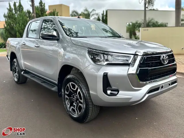 Carro Toyota Hilux Cabine Dupla 2025 SRX 4x4 2.8 Diesel
