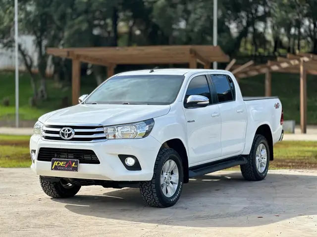 Carro Toyota Hilux Cabine Dupla 2016 Hilux 2.8 16v TDI SRV CD 4x4 (Aut)