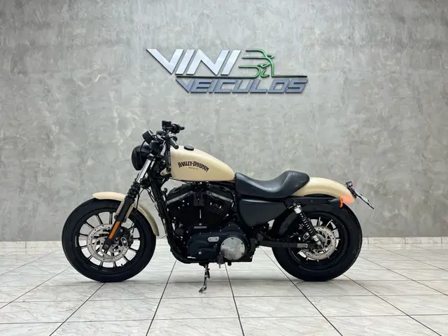 Carro Harley-Davidson Sportster XL 883 2015 Iron