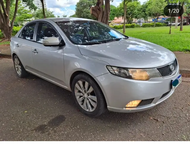 Carro Kia Cerato 2011 1.6 16V